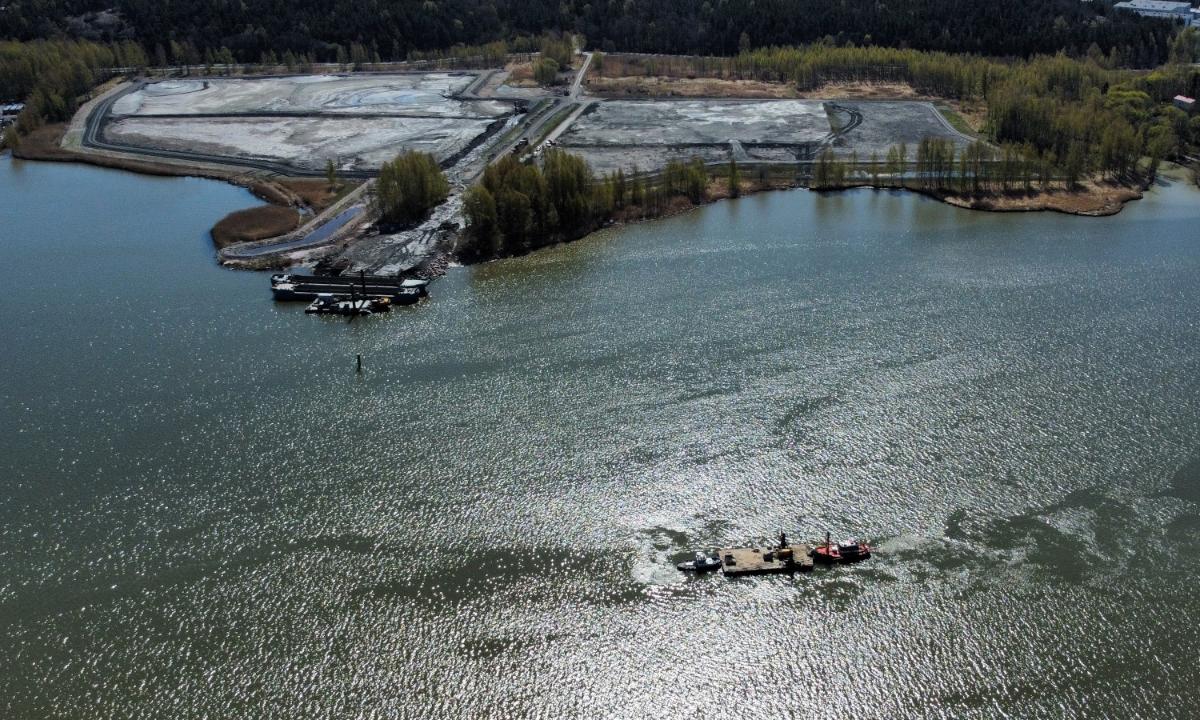 Kuvassa on ilmakuva järvimaisemasta.